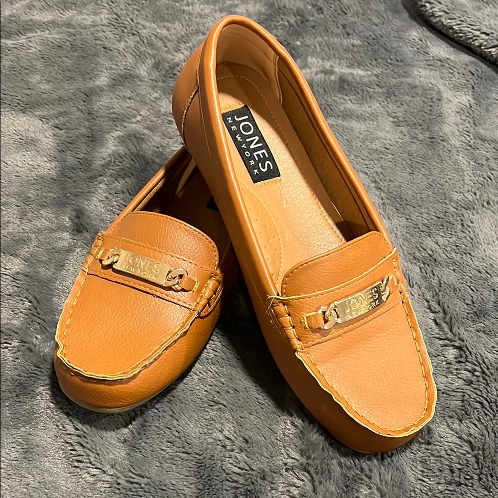 Jones New York Women's Tan Loafers